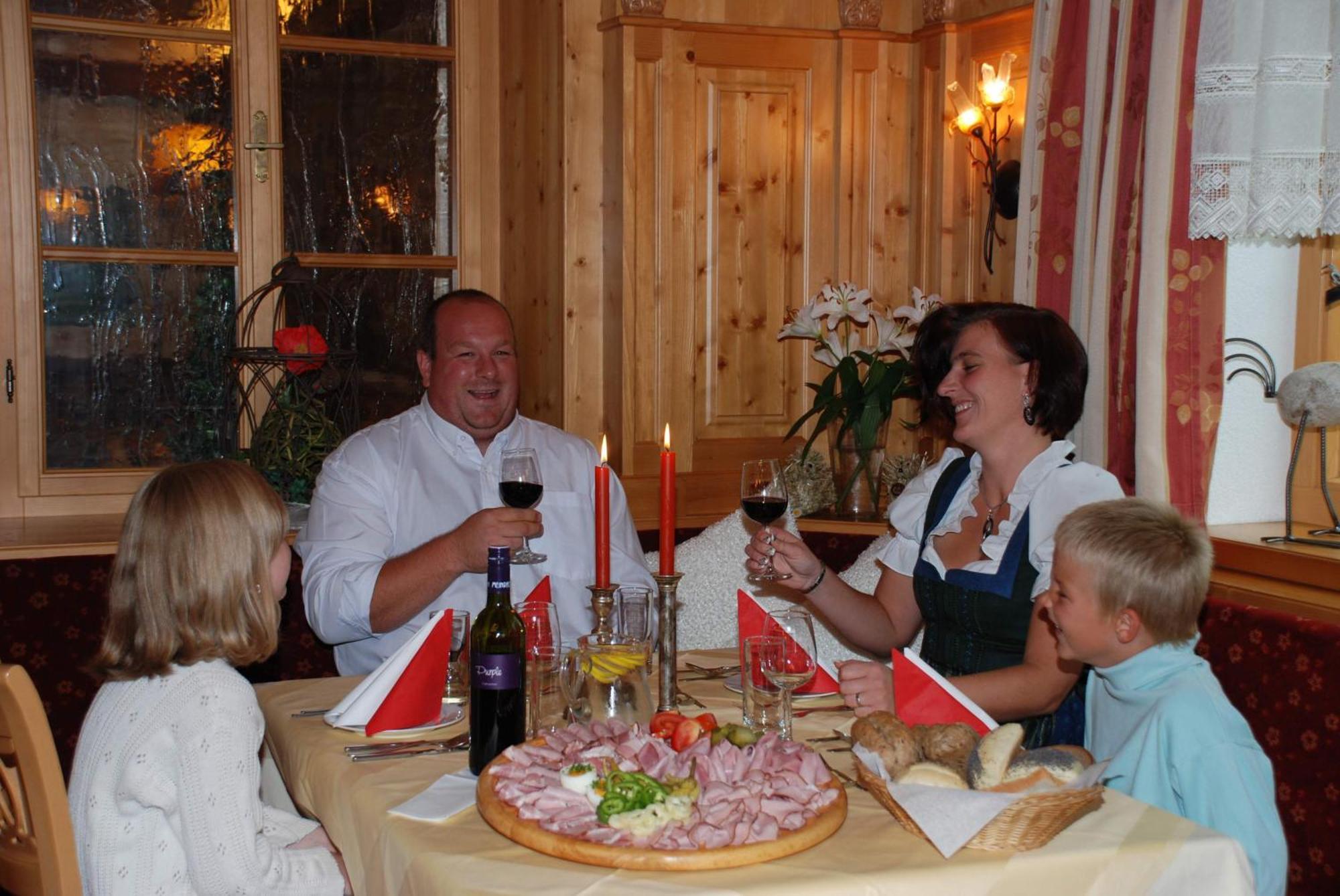 Reisslerhof Hotel Грьобминг Екстериор снимка